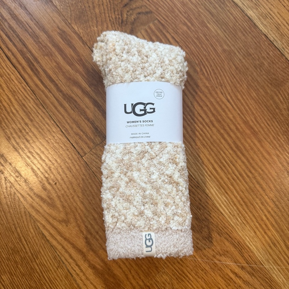 UGG Fuzzy Socks Darcy Cozy Socks NWT Cream & Tan